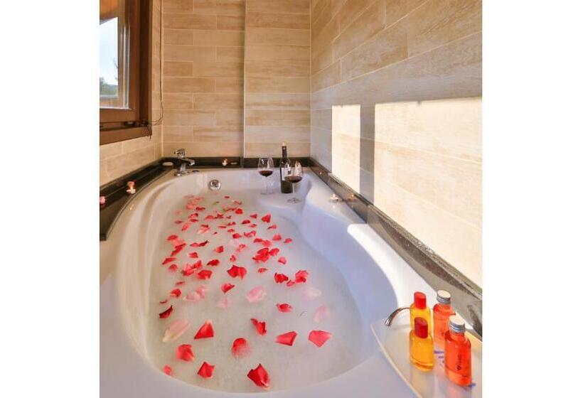 اتاق استاندارد با وان آب گرم, Mints Hotel Adult Only