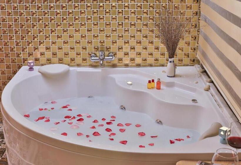 سوییت لوکس, Mints Hotel   Adult Only