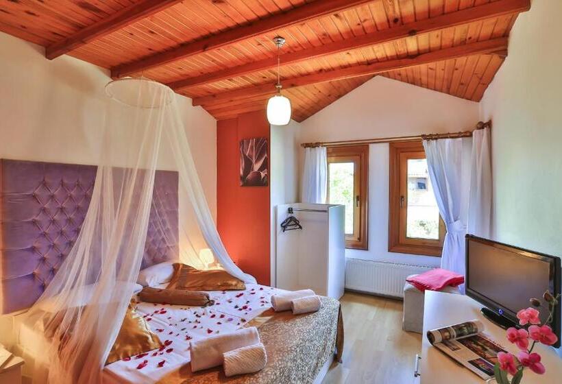 اتاق استاندارد سه نفره, Mints Hotel Adult Only