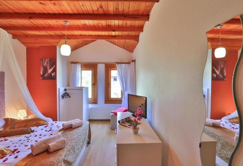 اتاق استاندارد سه نفره, Mints Hotel Adult Only