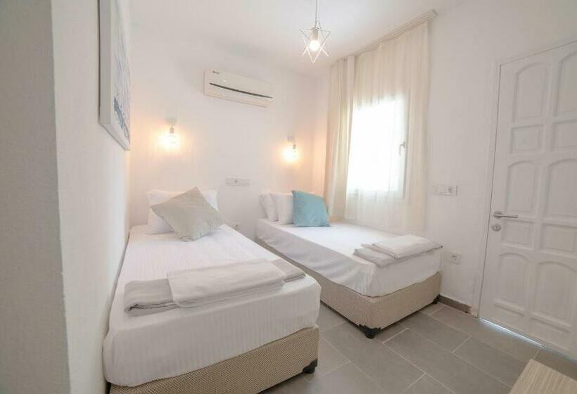 חדר משפחתי, Madda