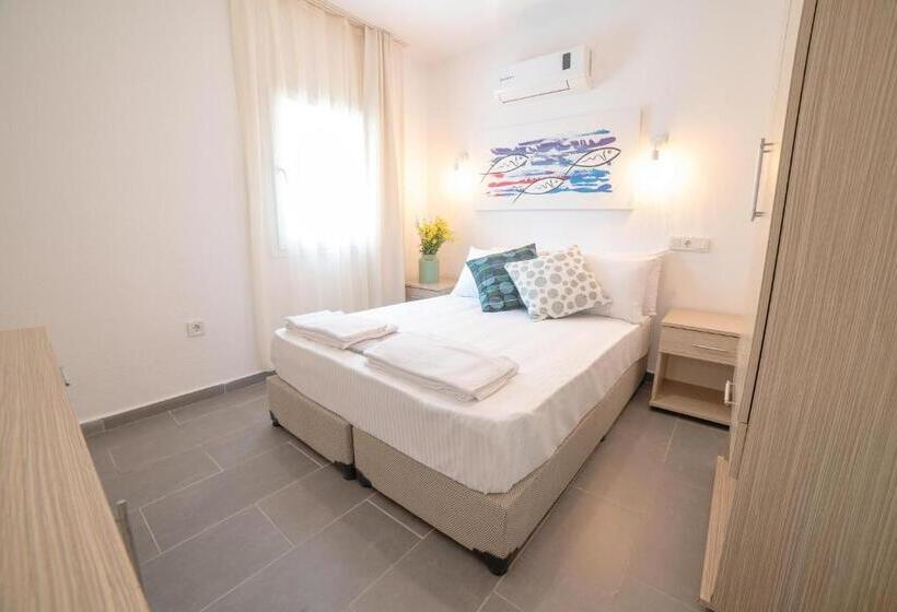 חדר משפחתי, Madda