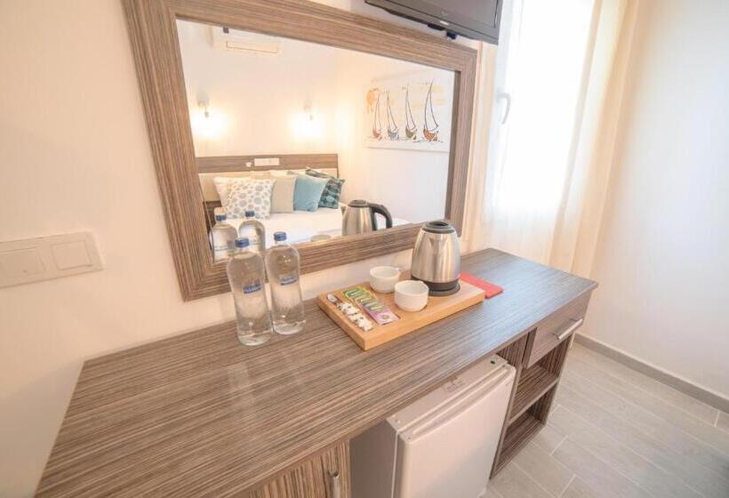 סוויטת דלוקס נוף לים, Madda