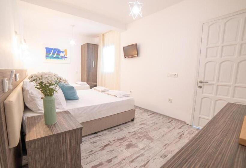 חדר סטנדרט לשלושה, Madda