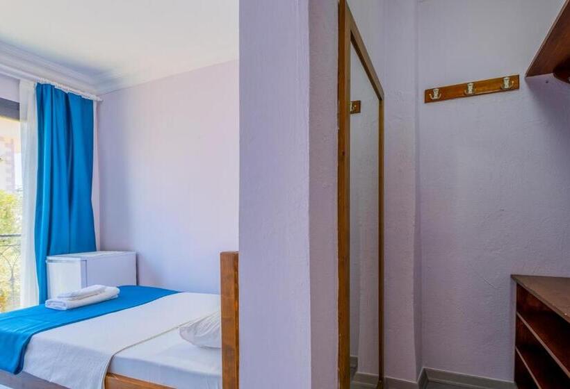 اتاق خانوادگی با چشم‌انداز جانبی دریا, Selim Pansiyon   Adults Only