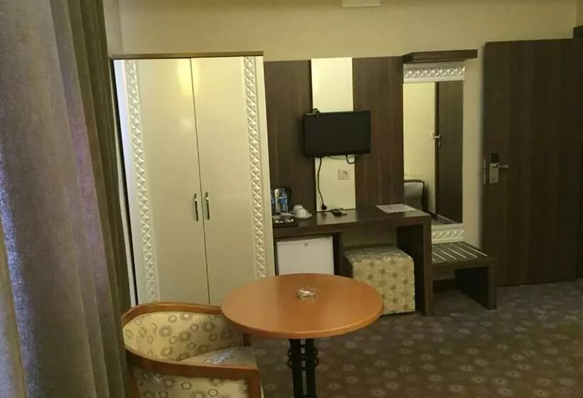 スタンダードルーム, Cenas Otel