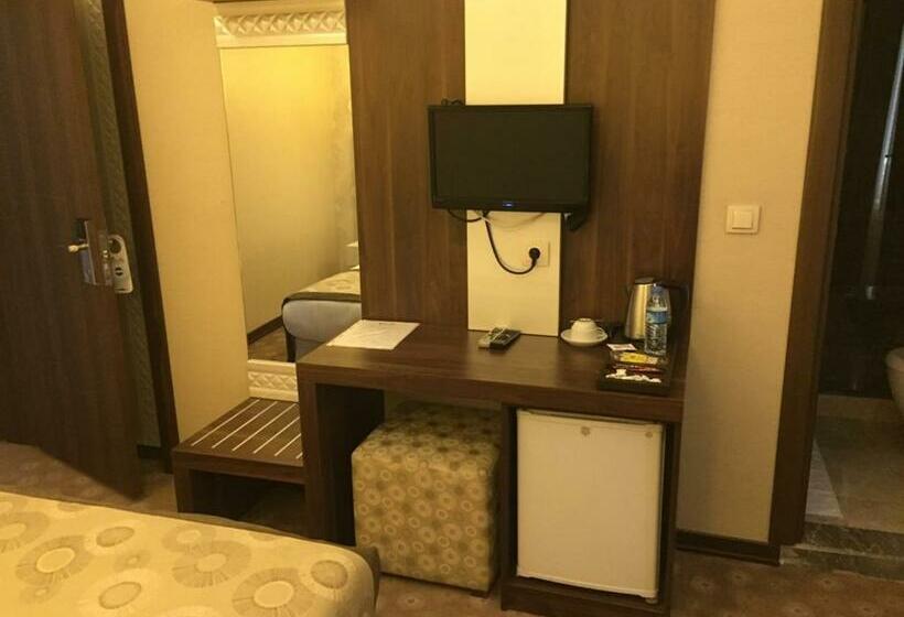 Номер Стандарт Трехместный, Cenas Otel