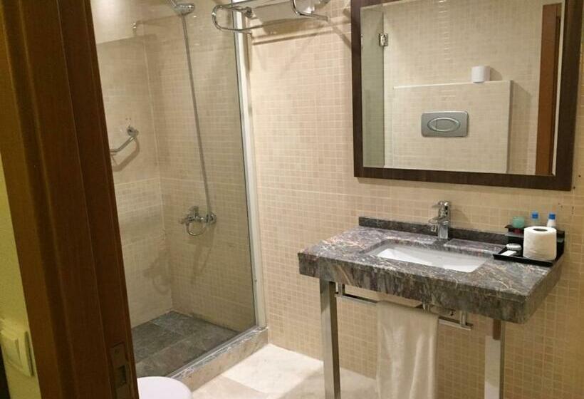 Номер Стандарт, Cenas Otel