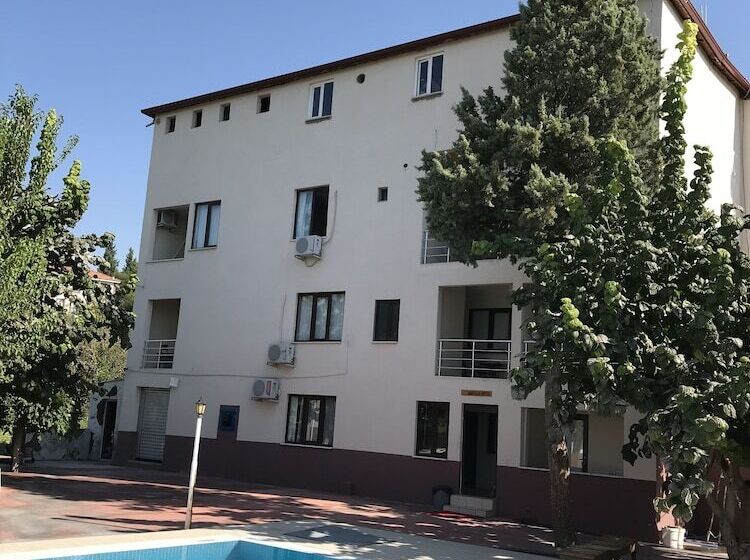 اتاق استاندارد چهار تخته, Anatolia