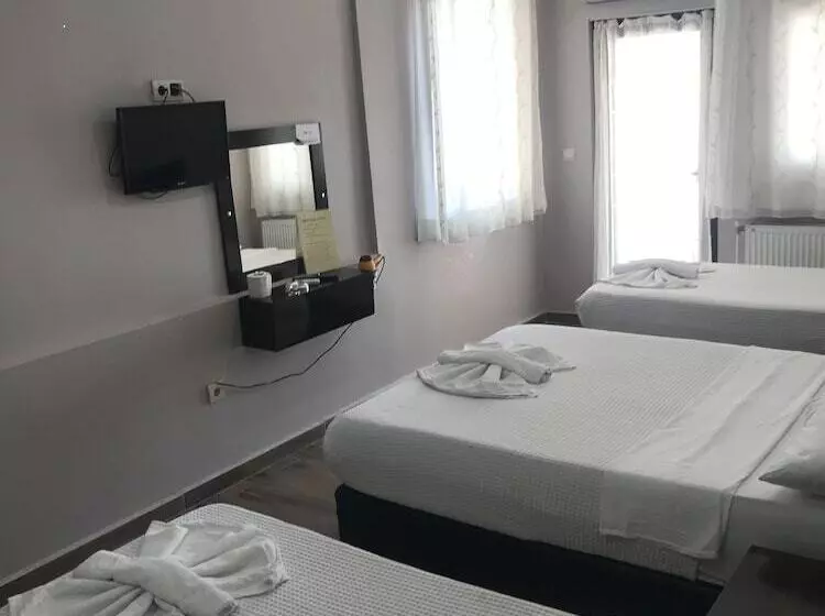 Standard Neljän Hengen Huone, Anatolia