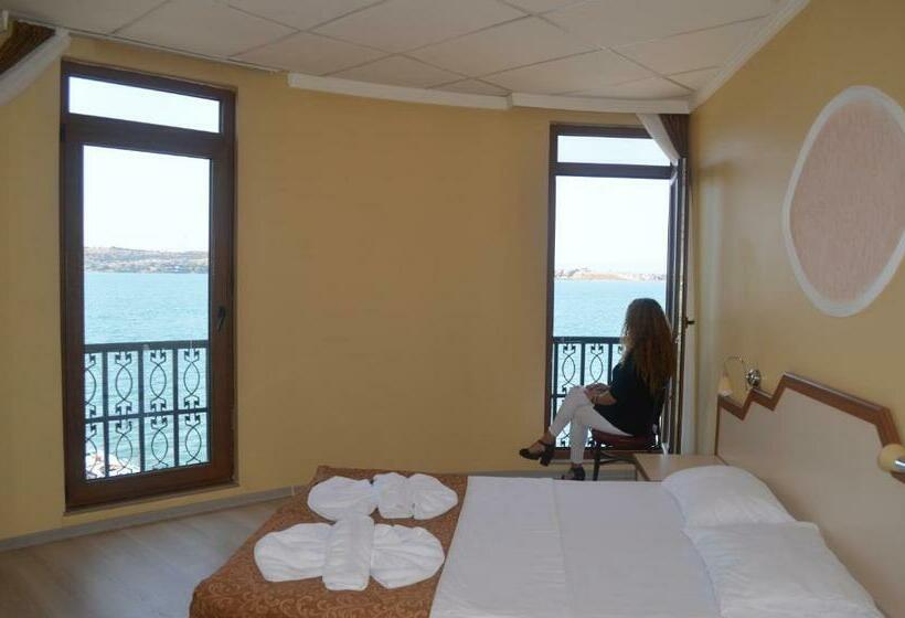 سوییت, Ayvalık Palas