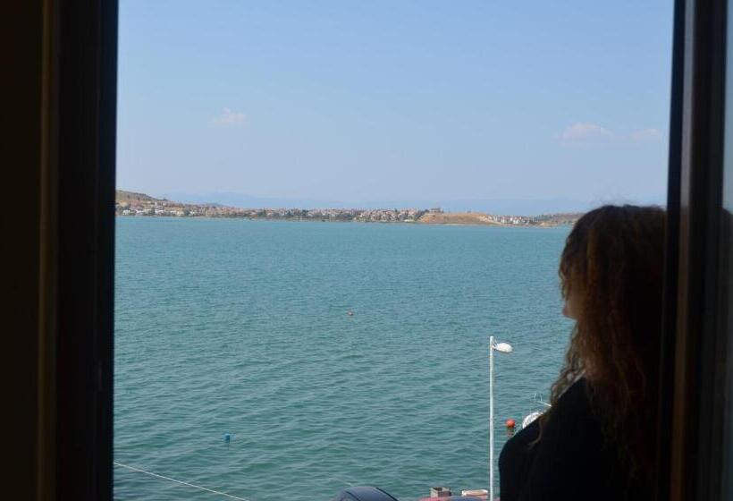 سوییت, Ayvalık Palas