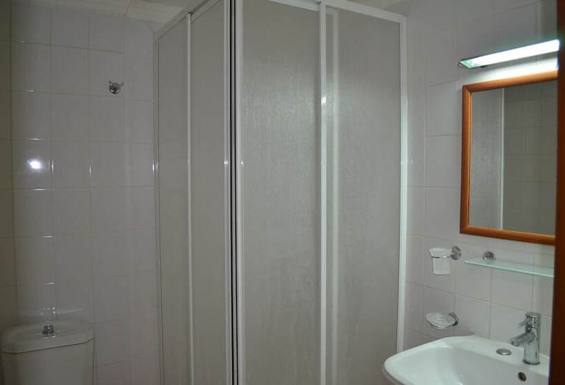 اتاق استاندارد یک نفره, Ayvalık Palas