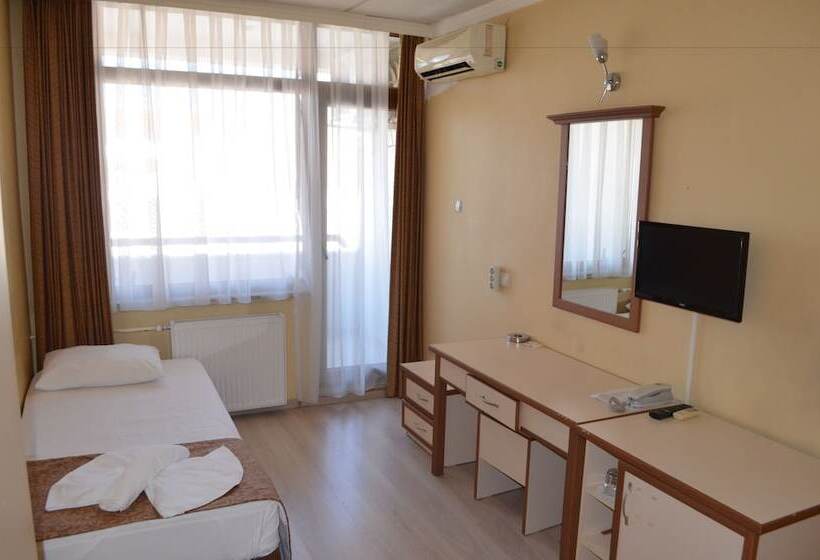 اتاق استاندارد یک نفره, Ayvalık Palas