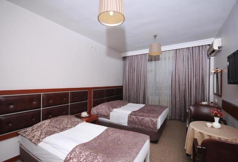 스탠다드 트리플 룸, Baykara