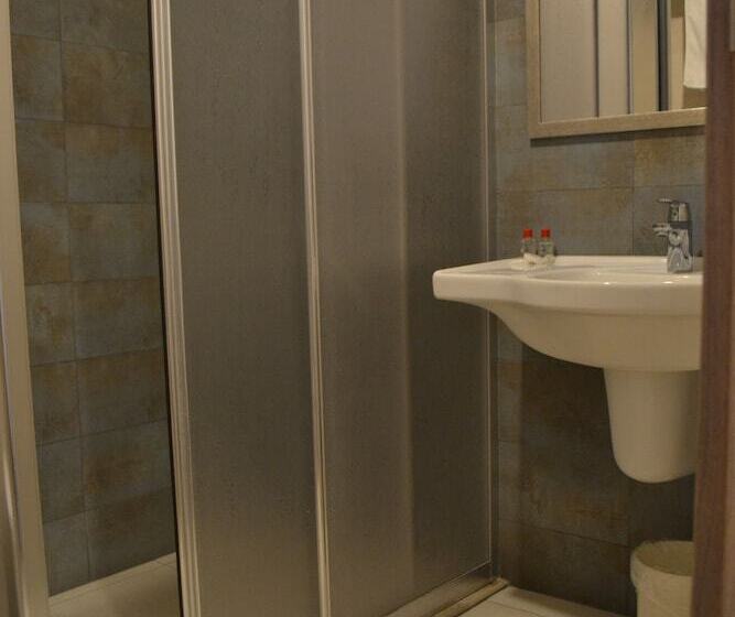 스탠다드 트리플 룸, Baykara