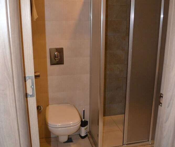 스탠다드 트리플 룸, Baykara