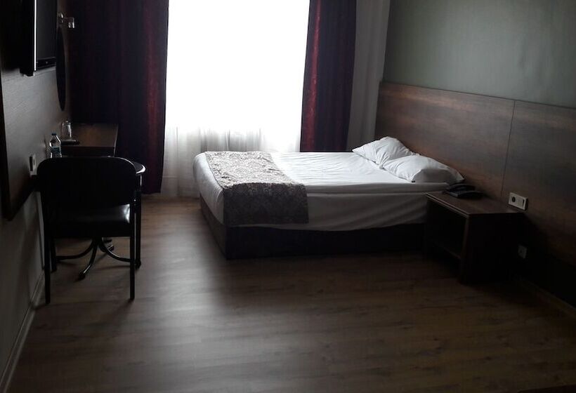 스탠다드 트리플 룸, Baykara