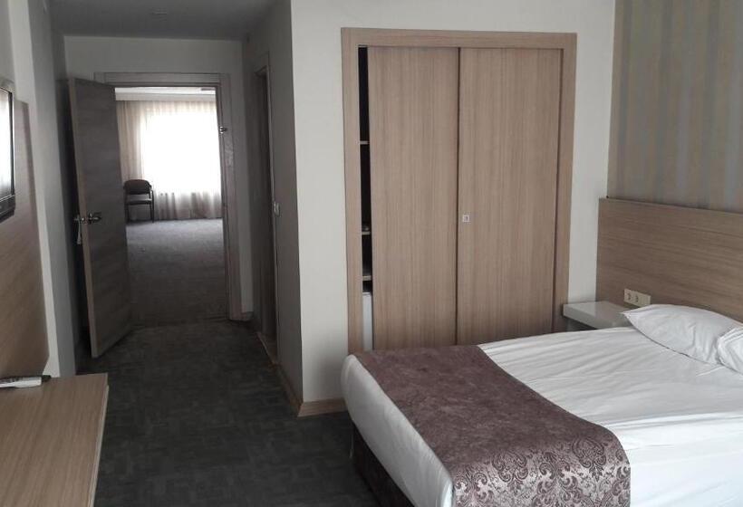 스탠다드 트리플 룸, Baykara