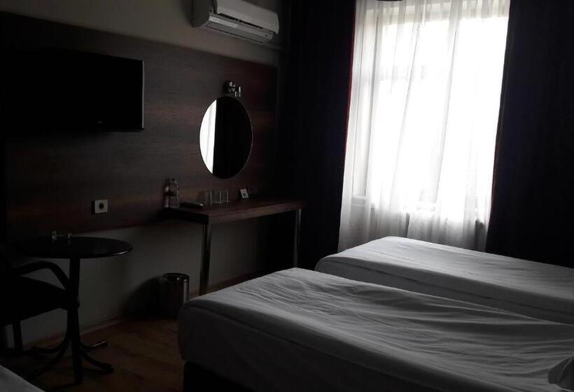 스탠다드 싱글 룸, Baykara