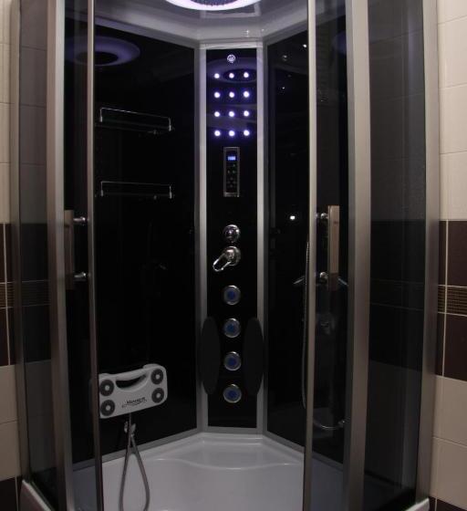 غرفة قياسية ثلاثية, Aydogan