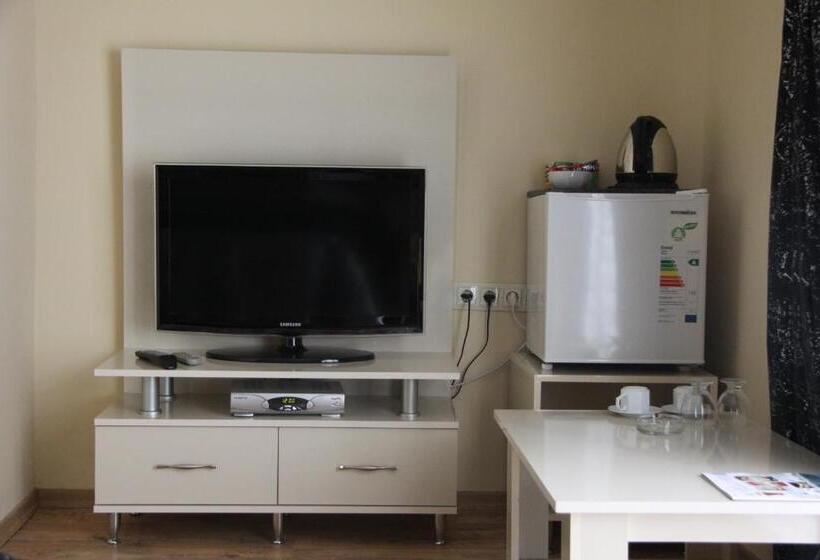 جناح جونيور, Aydogan