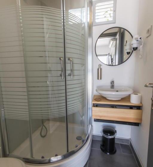 スタンダードシングルルーム, Daphnis