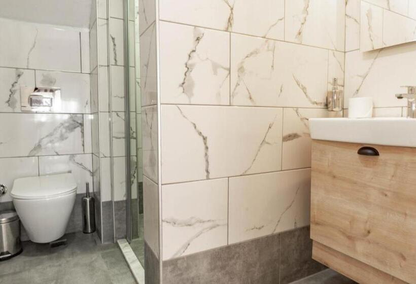 コンフォートルーム, Daphnis