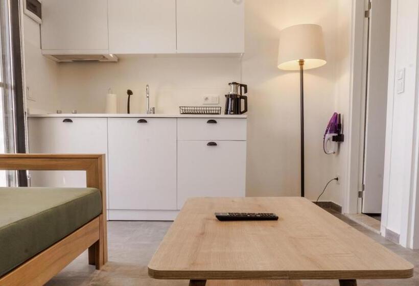 デラックススタジオ, Daphnis