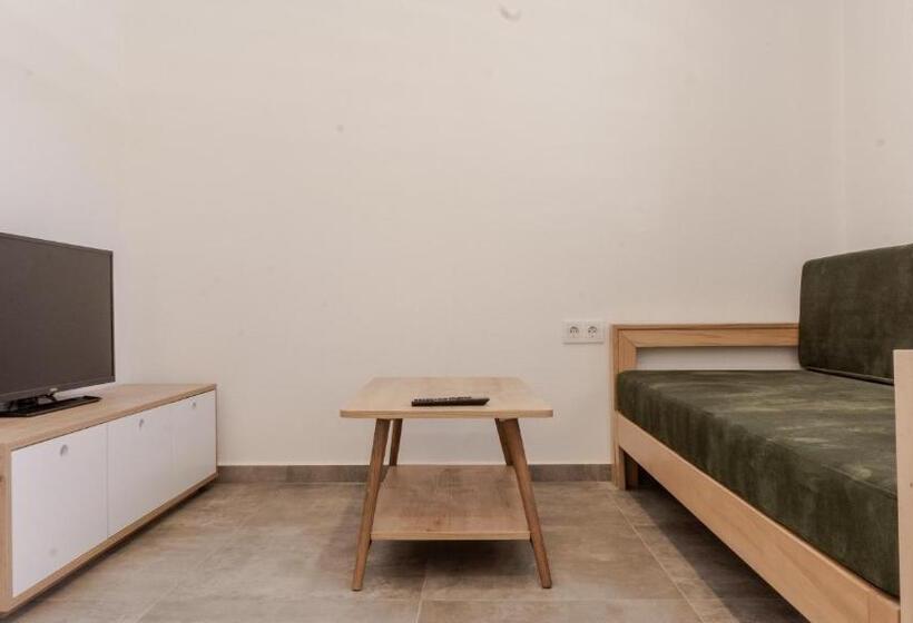 デラックススタジオ, Daphnis