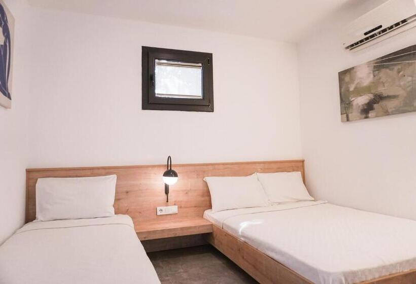 バルコニー付きスタンダードステューディオ, Daphnis