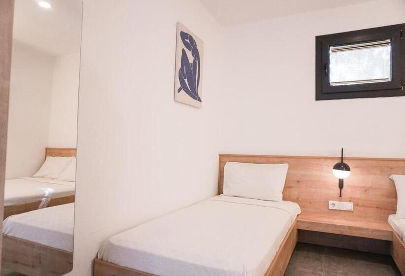 バルコニー付きスタンダードステューディオ, Daphnis