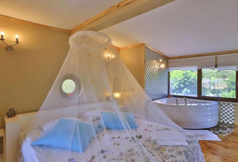 Deluxe room with river view, Mints Hotel Adult Only