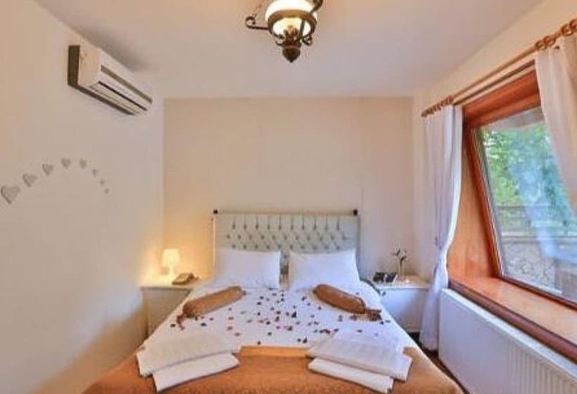 اتاق استاندارد سه نفره, Mints Hotel Adult Only