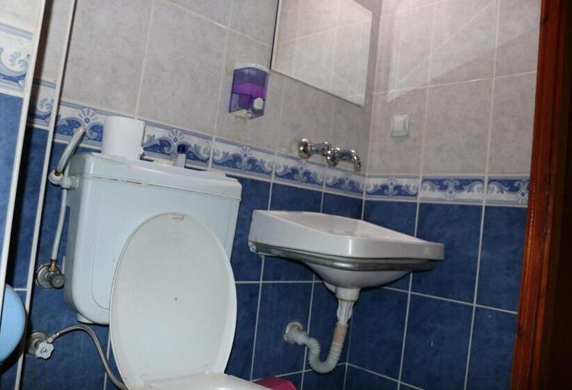 舒适三人间, Talaslioglu