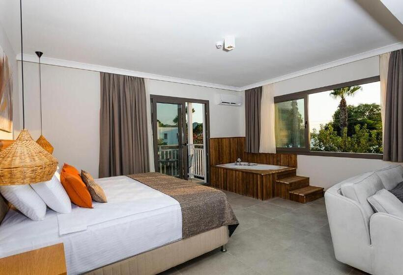 מיטת קינג בסוויטה, Yalıpark Beach