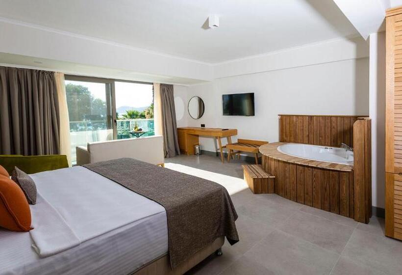 סוויטה, Yalıpark Beach