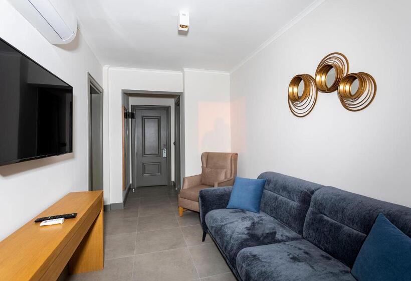 סוויטה נשיאותית, Yalıpark Beach