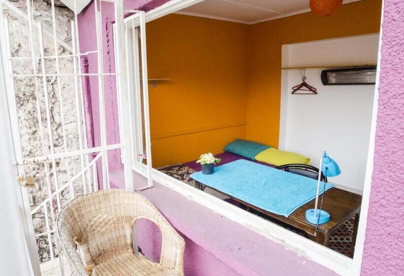 اتاق لوکس با بالکن, Shantihome