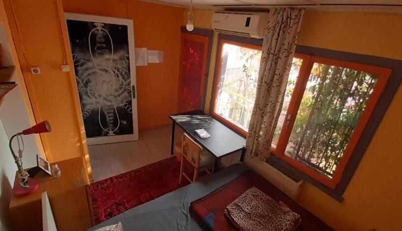 Quarto Deluxe com Sacada, Shantihome