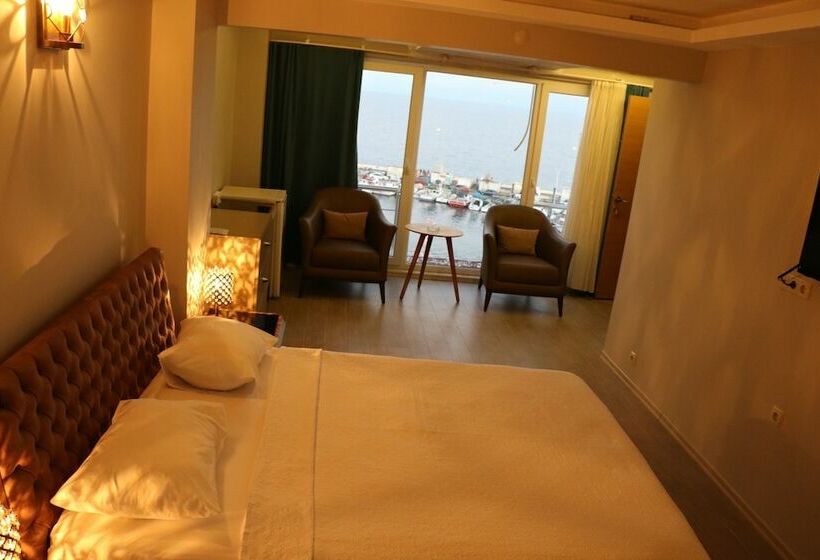 اتاق استاندارد سه نفره, Sinop Mola Otel