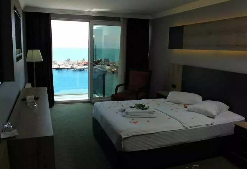 اتاق استاندارد سه نفره, Sinop Mola Otel