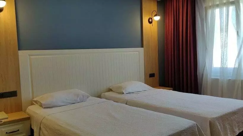 اتاق استاندارد سه نفره, Sinop Mola Otel