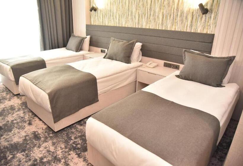 スタンダードトリプルルーム, Yeşilyurt Park Otel