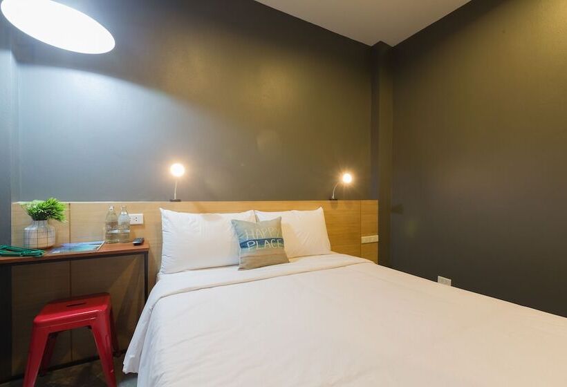 غرفة قياسية, Srisuksant Square