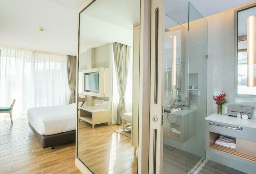 Deluxe Szoba Pezsgőfürdővel, Avani+ Hua Hin Resort