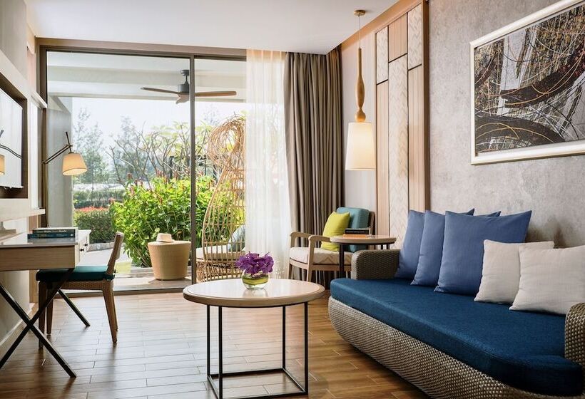 Люкс Вид на Сад, Avani+ Hua Hin Resort