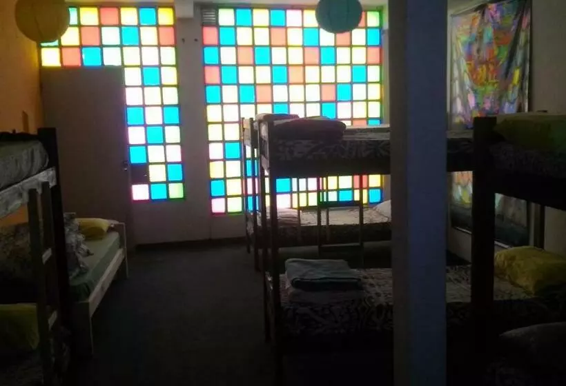 Vuode Makuusalissa, Bardot Hostel