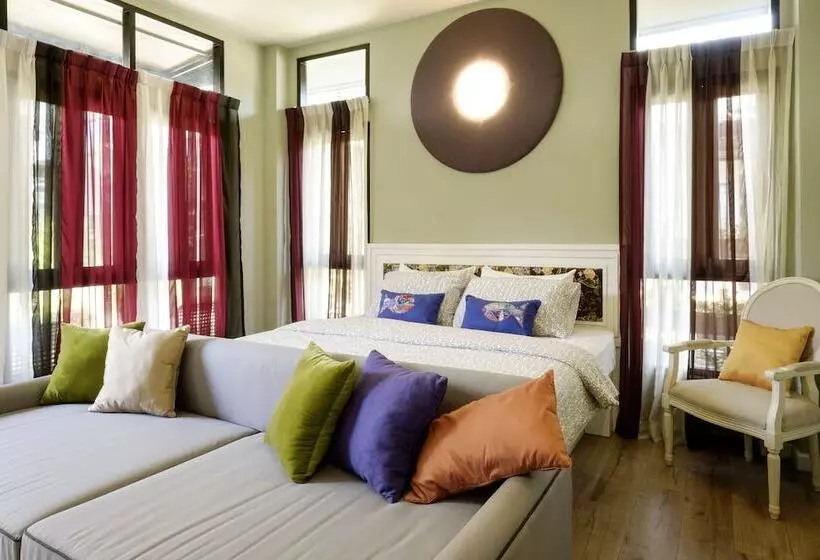 デラックスルーム, Amphawa Caza Platuu