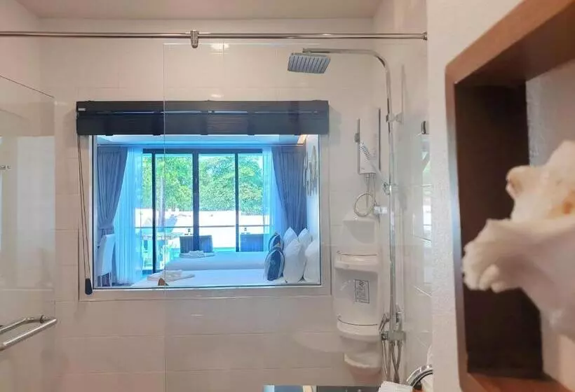 プールの見えるデラックスルーム, Chaolao Cabana Resort